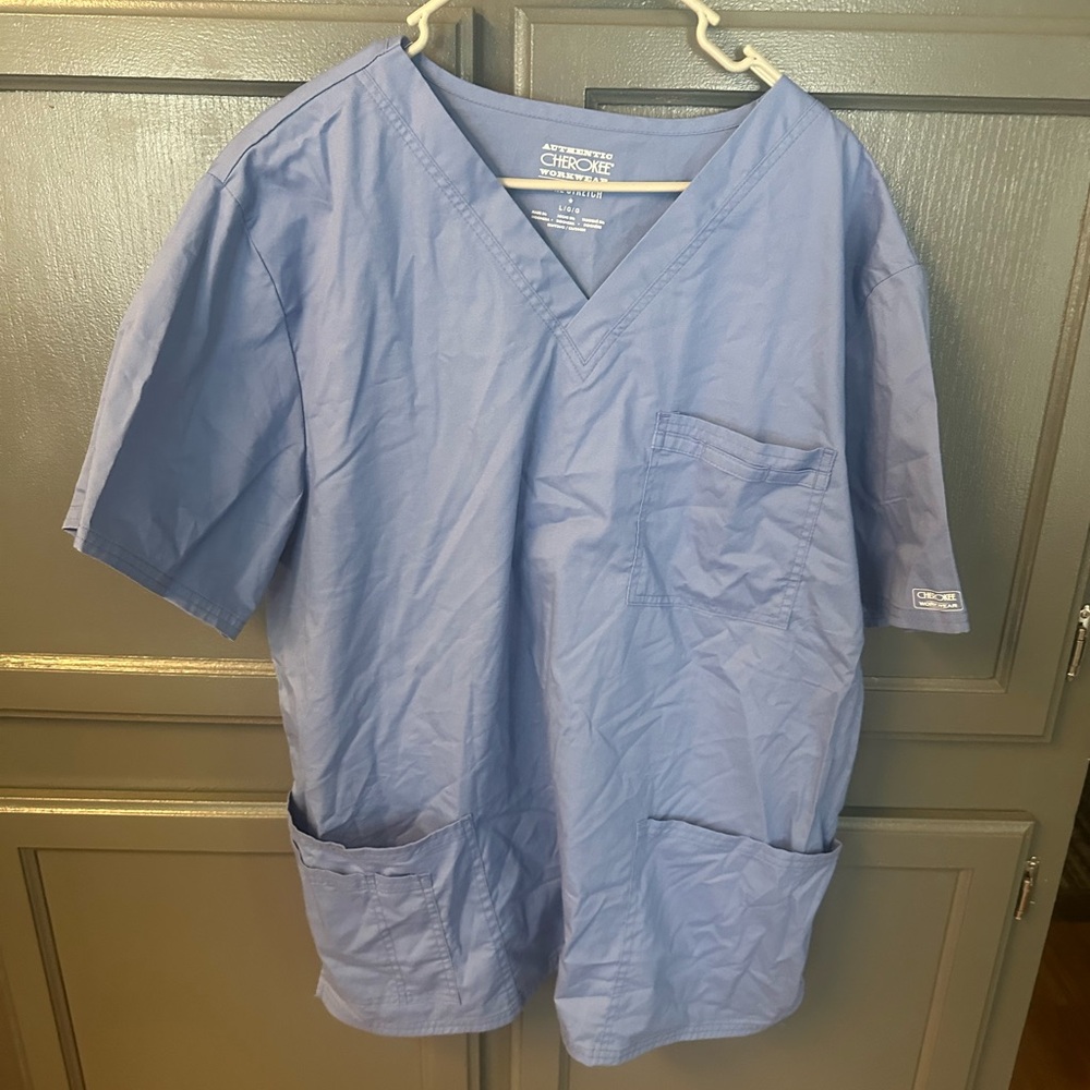 Large Cherokee scrub top